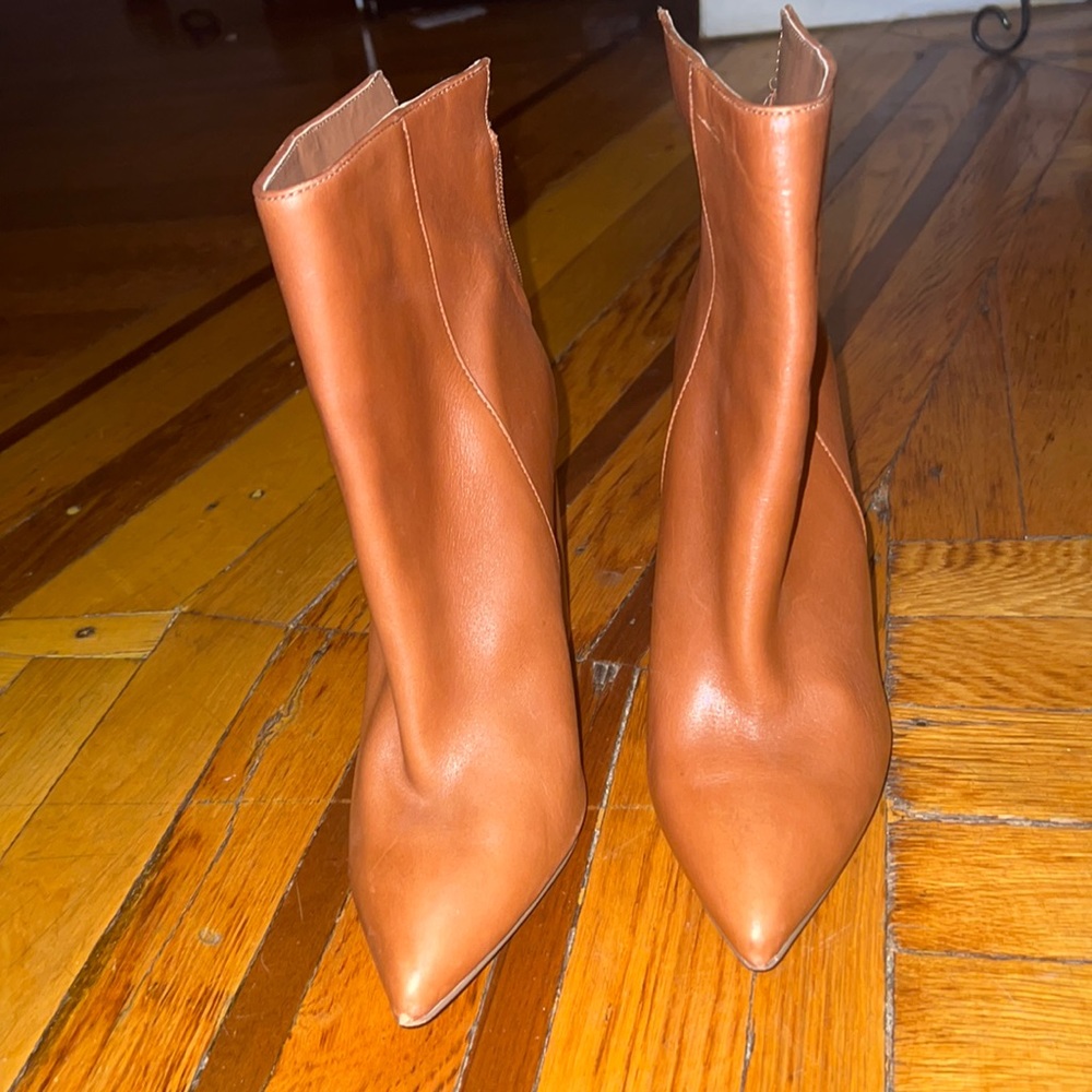 Steve Madden tan cognac color leather booties size 8.5